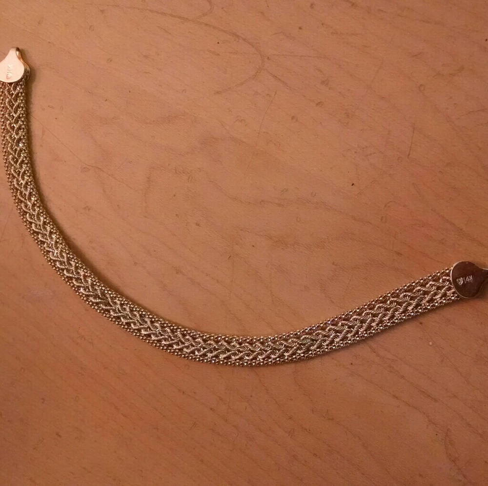 Gorgeous 14k gold bracelet